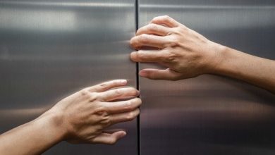اقدامات لازم و ضروری هنگام گیر کردن در آسانسور