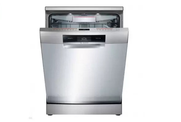 Checking the quality of Bosch 14 person dishwasher model SMS88TI02M