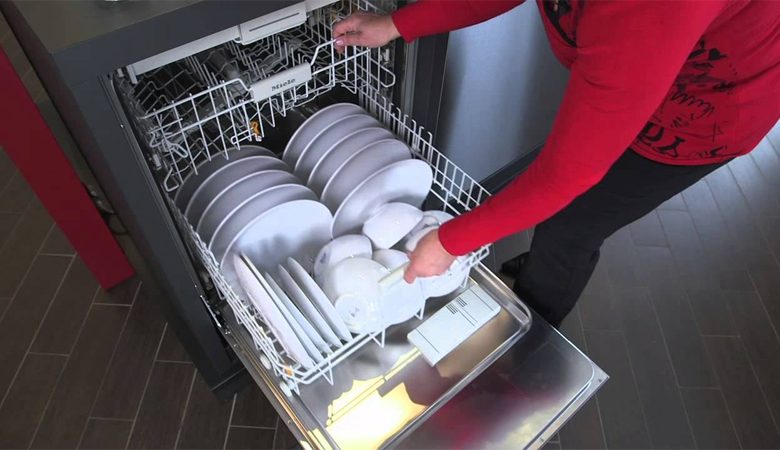 ماشین ظرفشویی یونیوا