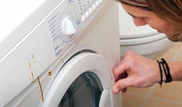 علت نشتی آب از ماشین لباسشویی چیست؟