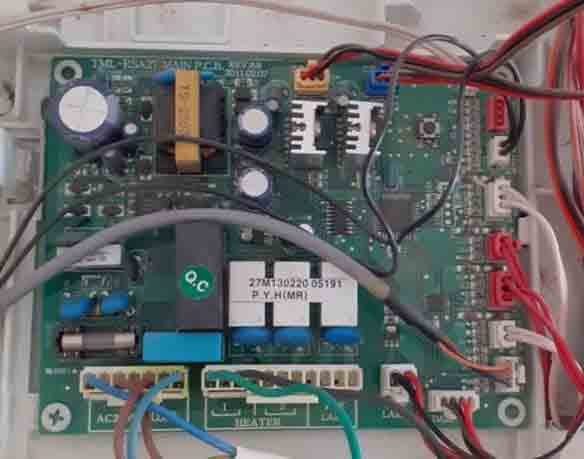 نحوه تعمیر برد الکترونیکی یخچال فریزر زیمنس Siemens