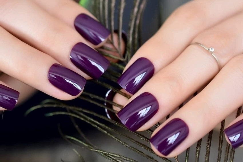 dark purple nails