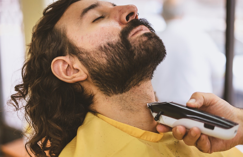 راهنمای خرید ریش تراش برقی | مزایا و معایب استفاده از ریش تراش برقی