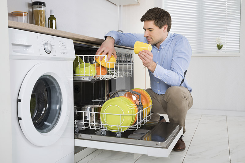 چگونه عمر ماشین ظرفشویی را افزایش دهیم؟