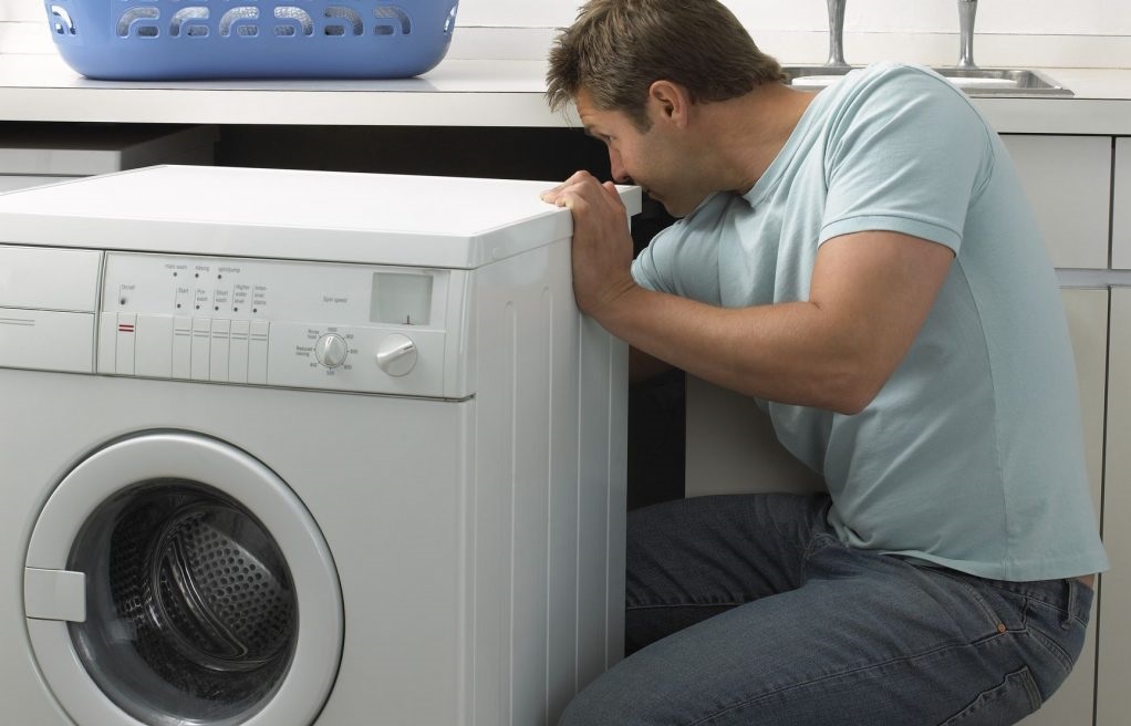 چرا علامت شیر آب در نمایشگر ماشین لباسشویی بوش ظاهر می شود؟