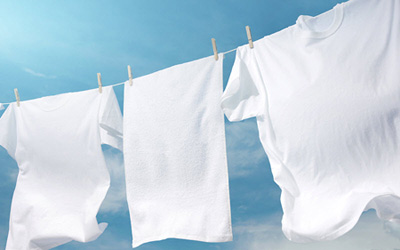 شستن و خشک کردن لباس سفید