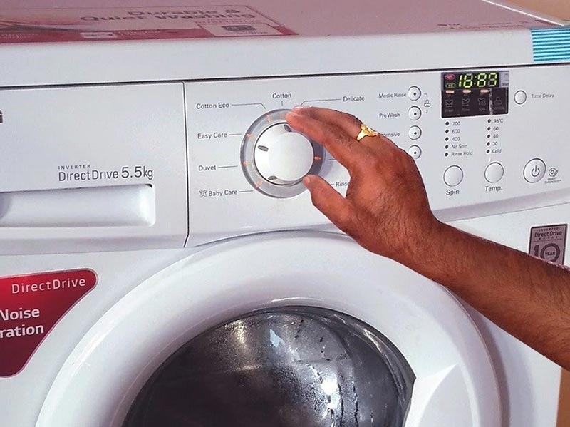 بررسی علت جلو نرفتن ماشین لباسشویی